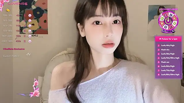 Snapshot of -Hottie chatting on October 2025 04:14:02 PM -Hottie online show from October 2025 04:14:02 PM