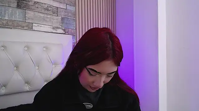 Snapshot of Mia_Rinn chatting on January 2025 01:31:02 PM Mia Rinn online show from January 2025 01:31:02 PM