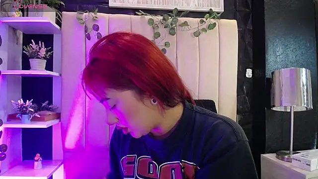 Snapshot of Mia_Rinn chatting on January 2025 01:52:01 PM Mia Rinn online show from January 2025 01:52:01 PM