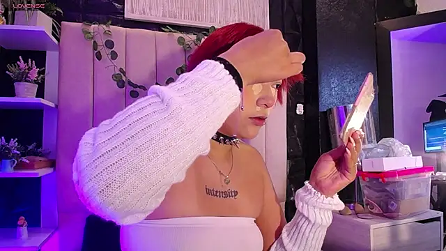 Snapshot of Mia_Rinn chatting on January 2025 02:00:02 PM Mia Rinn online show from January 2025 02:00:02 PM