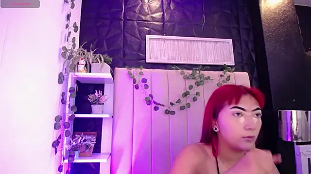 Snapshot of Mia_Rinn chatting on January 2025 01:00:02 PM Mia Rinn online show from January 2025 01:00:02 PM