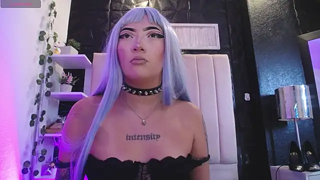 Snapshot of Mia_Rinn chatting on January 2025 04:49:02 PM Mia Rinn online show from January 2025 04:49:02 PM