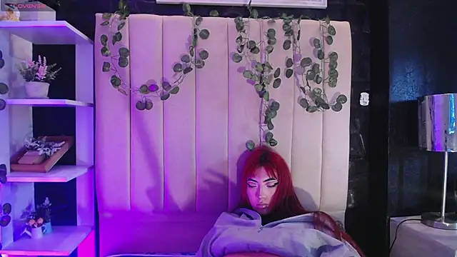 Snapshot of Mia_Rinn chatting on January 2025 04:01:01 PM Mia Rinn online show from January 2025 04:01:01 PM