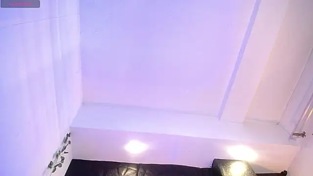 Snapshot of Mia_Rinn chatting on January 2025 07:43:01 PM Mia Rinn online show from January 2025 07:43:01 PM