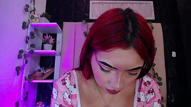 Snapshot of Mia_Rinn chatting on February 2025 04:47:01 PM Mia Rinn online show from February 2025 04:47:01 PM