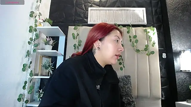 Snapshot of Mia_Rinn chatting on February 2025 01:08:02 PM Mia Rinn online show from February 2025 01:08:02 PM