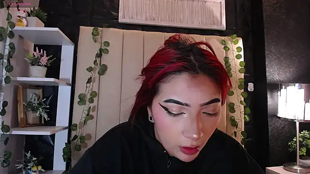 Snapshot of Mia_Rinn chatting on February 2025 05:53:01 PM Mia Rinn online show from February 2025 05:53:01 PM