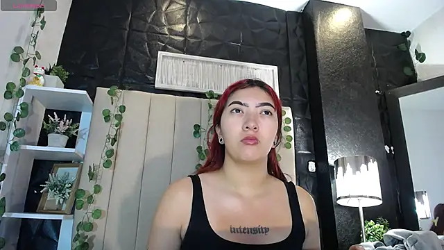 Snapshot of Mia_Rinn chatting on March 2025 12:56:02 PM Mia Rinn online show from March 2025 12:56:02 PM