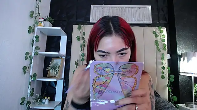 Snapshot of Mia_Rinn chatting on March 2025 01:21:01 PM Mia Rinn online show from March 2025 01:21:01 PM