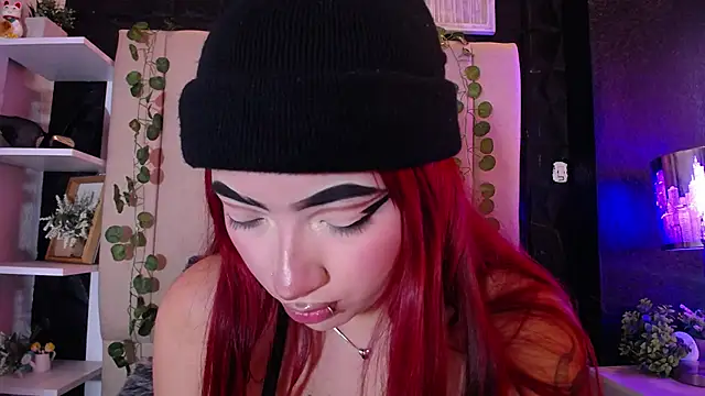 Snapshot of Mia_Rinn chatting on March 2025 05:05:02 PM Mia Rinn online show from March 2025 05:05:02 PM