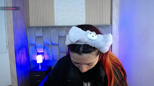 Snapshot of Mia_Rinn chatting on October 2025 01:55:01 PM Mia Rinn online show from October 2025 01:55:01 PM