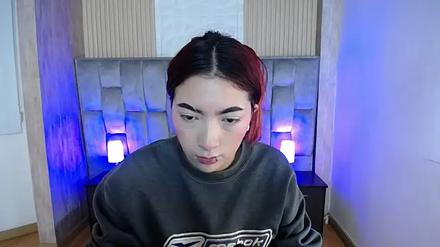 Snapshot of Mia_Rinn chatting on October 2025 01:45:02 PM Mia Rinn online show from October 2025 01:45:02 PM