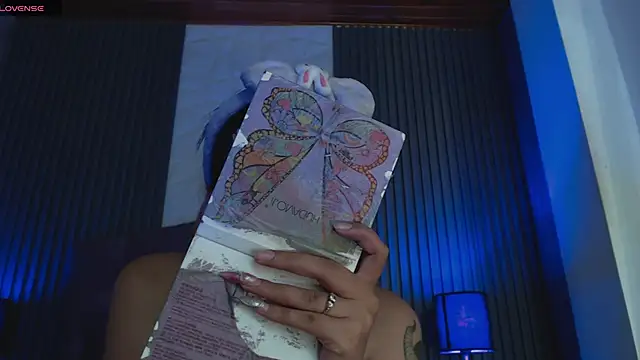 Snapshot of Mia_Rinn chatting on October 2025 03:57:02 PM Mia Rinn online show from October 2025 03:57:02 PM