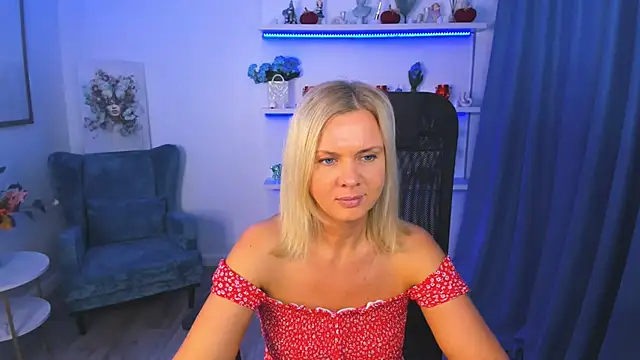 Snapshot of AgathaKlouin chatting on October 2025 07:49:01 PM AgathaKlouin online show from October 2025 07:49:01 PM