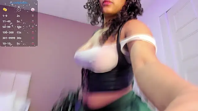 Snapshot of Alia_Rodriguez_ chatting on October 2025 08:16:02 PM Alia Rodriguez online show from October 2025 08:16:02 PM