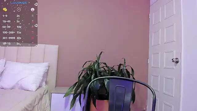 Snapshot of Alia_Rodriguez_ chatting on October 2025 08:14:02 PM Alia Rodriguez online show from October 2025 08:14:02 PM