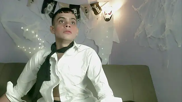 zacariasss  online show from October 2025 03:45:02 AM