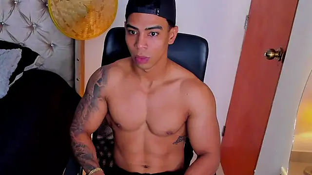 Andrew wolf7 online show from October 2025 04:30:01 PM