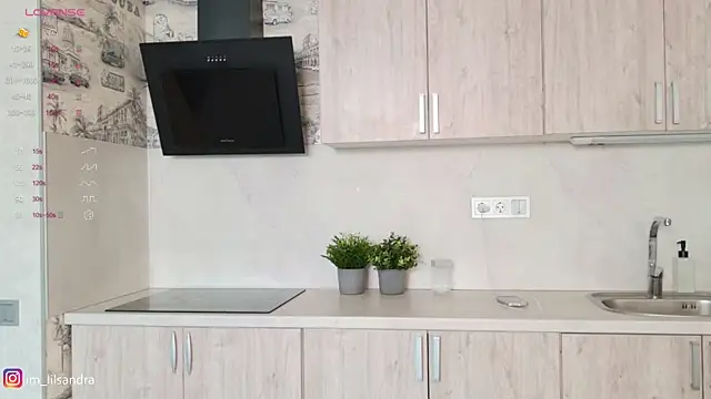 LIl Sandra online show from April 2026 09:03:02 AM