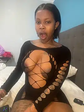 Snapshot of InkLady444 chatting on November 2025 07:19:02 AM InkLady444 online show from November 2025 07:19:02 AM