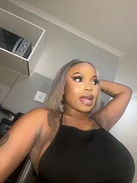 Snapshot of InkLady444 chatting on December 2025 01:47:02 AM InkLady444 online show from December 2025 01:47:02 AM