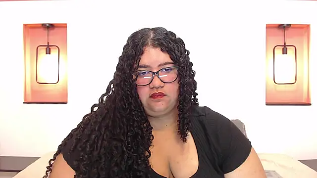 Snapshot of Miley_Collins chatting on December 2024 05:59:02 PM Miley Collins online show from December 2024 05:59:02 PM