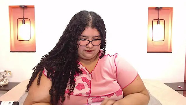 Snapshot of Miley_Collins chatting on December 2024 11:26:02 PM Miley Collins online show from December 2024 11:26:02 PM