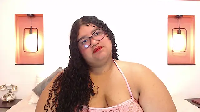 Snapshot of Miley_Collins chatting on January 2025 08:10:01 PM Miley Collins online show from January 2025 08:10:01 PM