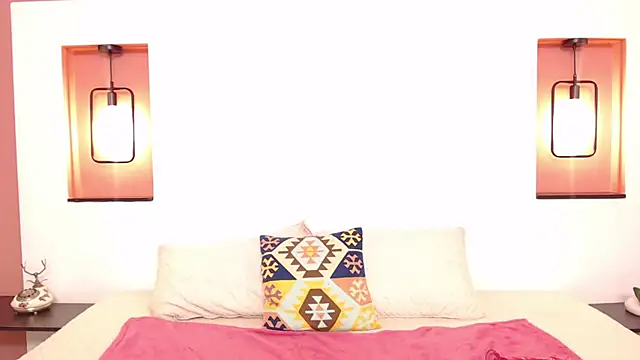 Snapshot of Miley_Collins chatting on March 2025 10:40:01 PM Miley Collins online show from March 2025 10:40:01 PM