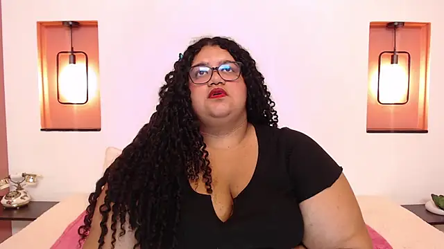 Snapshot of Miley_Collins chatting on March 2025 08:40:01 PM Miley Collins online show from March 2025 08:40:01 PM