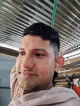 Valentinacuc online show from December 2025 01:40:01 PM