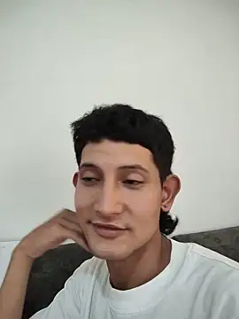 Valentinacuc online show from May 2026 04:23:02 PM