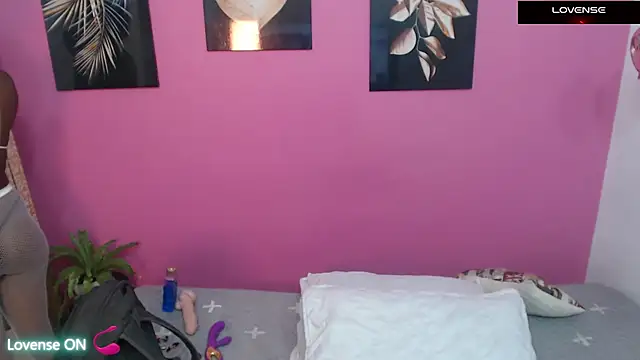 petitelittleebony online show from March 2025 01:04:01 PM