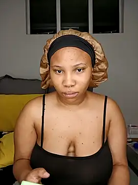 Snapshot of DrippinCaramelCutie chatting on November 2025 09:58:01 PM DrippinCaramelCutie online show from November 2025 09:58:01 PM