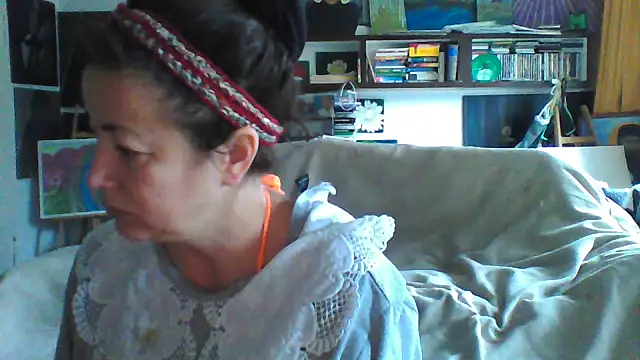 Snapshot of MariaAnaSunshine chatting on October 2025 08:37:01 AM MariaAnaSunshine online show from October 2025 08:37:01 AM