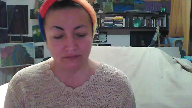 Snapshot of MariaAnaSunshine chatting on October 2025 04:12:02 AM MariaAnaSunshine online show from October 2025 04:12:02 AM