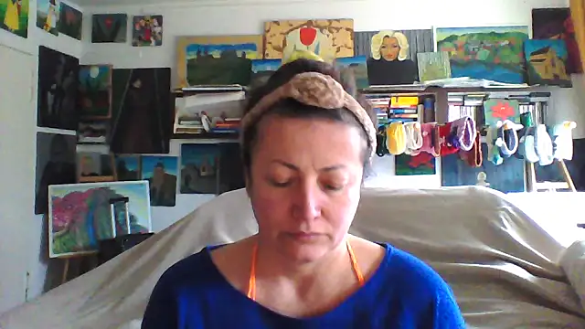 Snapshot of MariaAnaSunshine chatting on November 2025 10:15:01 AM MariaAnaSunshine online show from November 2025 10:15:01 AM