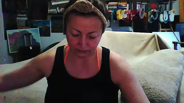 Snapshot of MariaAnaSunshine chatting on November 2025 02:35:01 PM MariaAnaSunshine online show from November 2025 02:35:01 PM