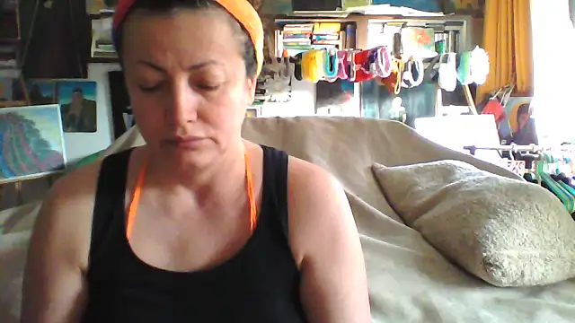 Snapshot of MariaAnaSunshine chatting on November 2025 08:36:02 AM MariaAnaSunshine online show from November 2025 08:36:02 AM