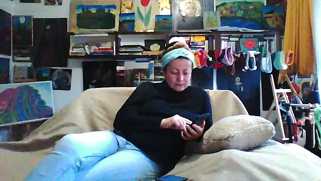 Snapshot of MariaAnaSunshine chatting on December 2025 07:39:01 AM MariaAnaSunshine online show from December 2025 07:39:01 AM