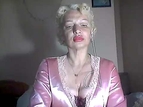Snapshot of MaryJane441 chatting on April 2026 08:00:02 PM MaryJane441 online show from April 2026 08:00:02 PM