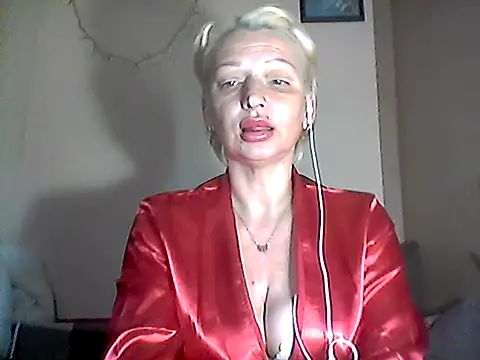 Snapshot of MaryJane441 chatting on April 2026 08:15:01 PM MaryJane441 online show from April 2026 08:15:01 PM