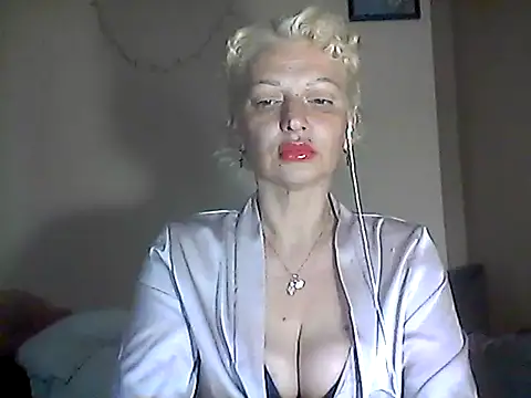 Snapshot of MaryJane441 chatting on May 2026 08:25:01 PM MaryJane441 online show from May 2026 08:25:01 PM