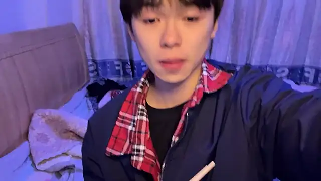 xiaottt1918 online show from January 2025 01:24:01 PM