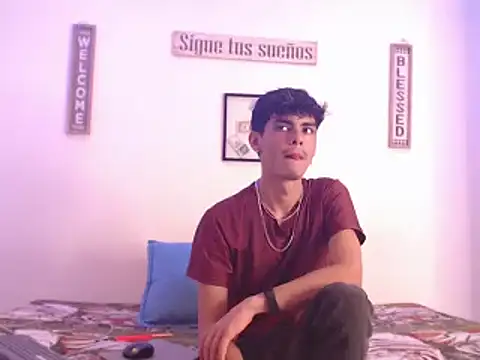 Snapshot of harrytomson_1 chatting on January 2025 06:28:02 AM harrytomson 1 online show from January 2025 06:28:02 AM