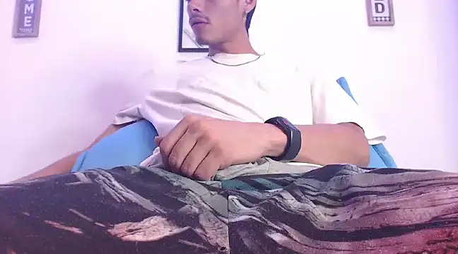 Snapshot of harrytomson_1 chatting on February 2025 05:19:02 AM harrytomson 1 online show from February 2025 05:19:02 AM