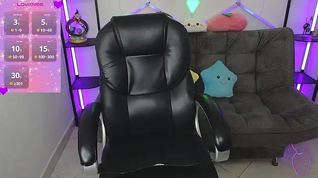 Snapshot of littlevixen18 chatting on December 2024 08:36:01 PM littlevixen18 online show from December 2024 08:36:01 PM