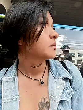 Snapshot of Nalaa_Sc chatting on December 2024 02:05:02 PM Nalaa Sc online show from December 2024 02:05:02 PM