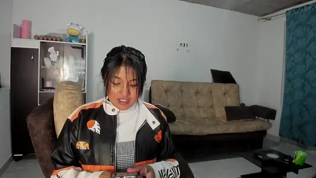 Snapshot of Nalaa_Sc chatting on November 2025 05:20:01 AM Nalaa Sc online show from November 2025 05:20:01 AM