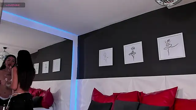 Snapshot of scarlet_castro chatting on November 2025 04:51:01 PM scarlet castro online show from November 2025 04:51:01 PM